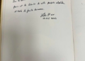 El Papa León XIV firma por primera vez el Libro de Oro de una mezquita