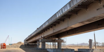 El histórico avance del puente fronterizo entre Rusia y Corea del Norte