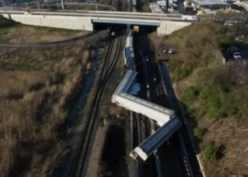 "Emergencia en Nueva Jersey: Descarrila tren con químicos inflamables en EE. UU."