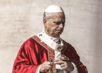 "En plena gira africana y tras ataques de Trump, el Papa León XIV denuncia a ‘tiranos’ que manipulan la religión"