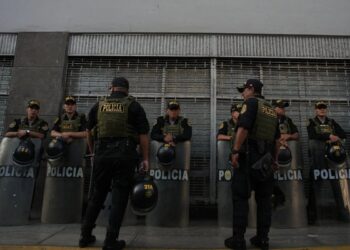 La Fiscalía investiga el grave incidente electoral en Perú que afectó a miles de votantes