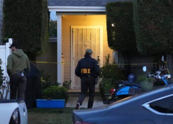 Ataque a la cena de corresponsales de la Casa Blanca: ¿qué llevó al sospechoso a viajar de costa a costa