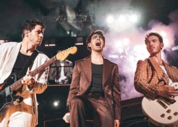 Dwayne Johnson, Anne Hathaway y los Jonas Brothers recibirán el premio Leyendas de Disney