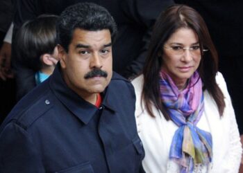 EE.UU. autoriza a Venezuela pagar a los abogados de Nicolás Maduro