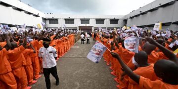 León XIV ofrece un mensaje de aliento a los internos de la prisión de Bata, Guinea Ecuatorial