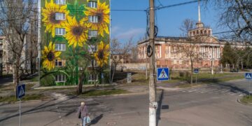 Lo que pasó luego de que Dinamarca adoptara una ciudad en ruinas de Ucrania