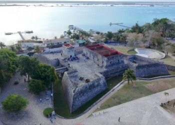 Mara Lezama impulsa el valor histórico y cultural del Fuerte de Bacalar ante el mundo