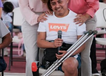 Mara Lezama transforma la vida de 22 personas al entregarles las prótesis que le solicitaron para vivir mejor