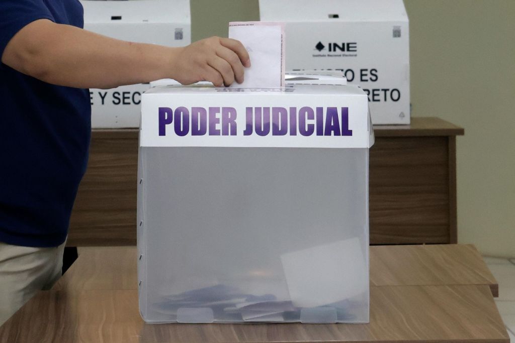 Propuesta de reforma judicial en México plantea aplazar la elección a 2028 y modificar el proceso de selección de aspirantes.