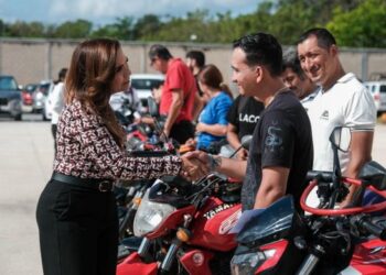 Nuevamente, Mara Lezama entrega a sus legítimos propietarios otros 24 vehículos recuperados por la policía