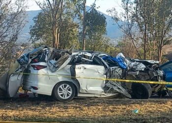Tragedia en vacaciones: mueren dos niños y dos adultos en volcadura en la carretera Texcoco-Calpulalpan