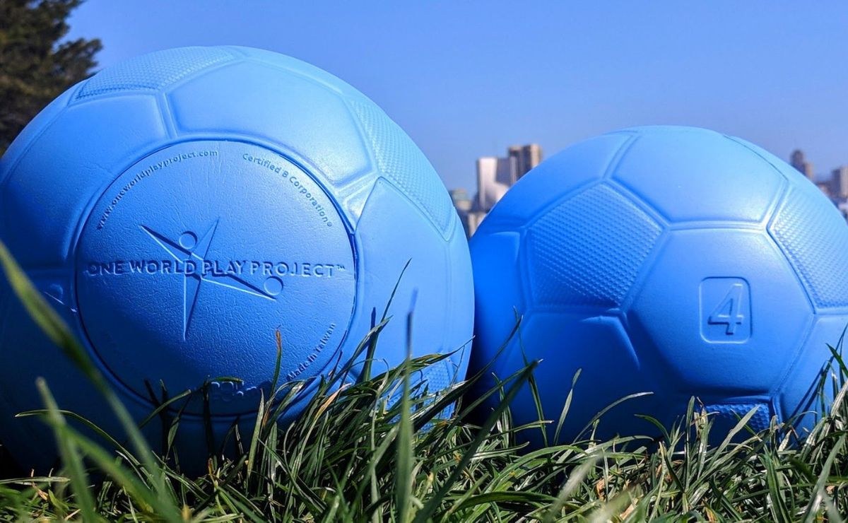01_balon-de-futbol-imponchable.jpg