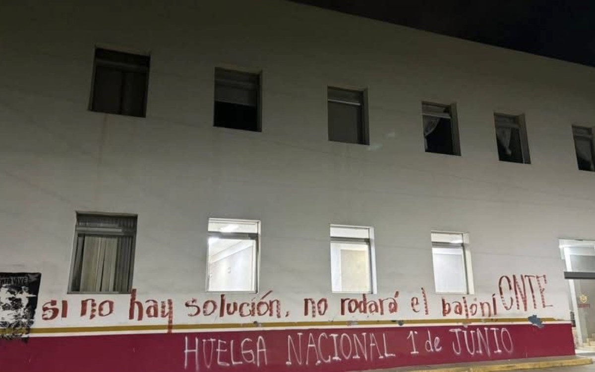01_vandalizan-sede-morena-oaxaca-cnte-30052026.jpg
