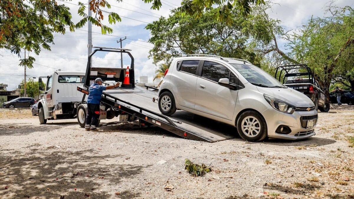 02_El Ayuntamiento de Benito Juárez regulará las tarifas de las grúas en Cancún para frenar abusos.jpg