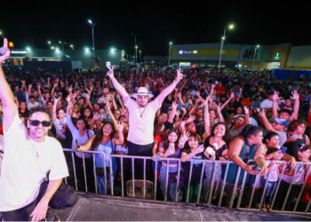 🎪 Pan y circo: la ex-panista Estefanía arma baile masivo
