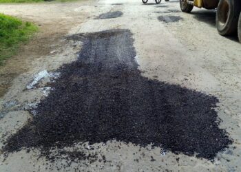 Arrancan intensas labores de bacheo en Kantunilkín para proteger las calles de las lluvias
