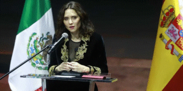 ⚡ Morena y oposición chocan por Díaz Ayuso en México