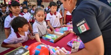 🚔🧸 Policía Cancún promueve y realizó canje de juguetes bélicos