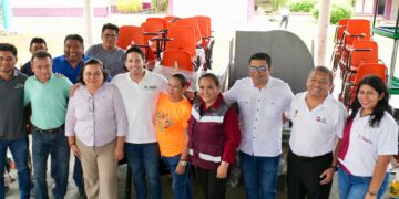 Entregan equipamiento educativo en diversas escuelas de Cozumel