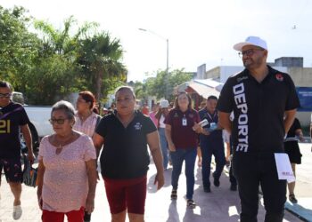 "Rehabilitación de espacios deportivos transforma las colonias de Cancún"