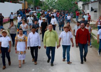 "Tradición y alegría en la feria de la colonia Miguel Borge de Kantunilkín"
