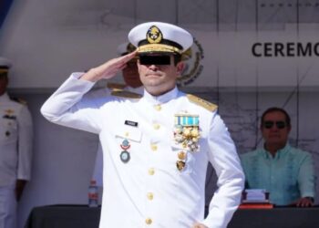 Vicealmirante Farías Laguna insiste en su inocencia ante la presidenta Sheinbaum