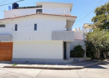 Balean antigua casa del gobernador con licencia Rubén Rocha Moya