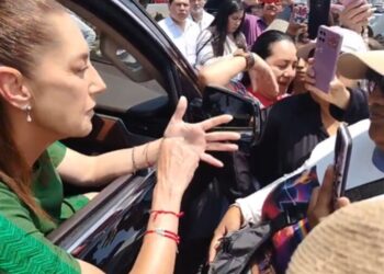 Bloqueo carretero en Atenco detiene a Sheinbaum; liberan la vía tras promesa de la presidenta (VÍDEO)