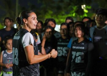 💡 nueva iluminación en el campo de tocho bandera “Corsarios”