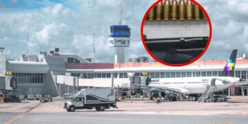 Detienen a pasajero en el aeropuerto de Cancún, llevaba cartuchos ocultos en su equipaje