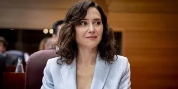 Isabel Díaz Ayuso acusa “boicot” de Sheinbaum; suspende parte de su gira en México