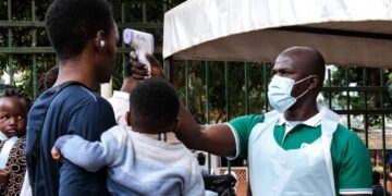 La OMS busca acelerar desarrollo de vacuna contra brote actual de ébola