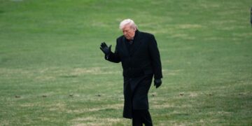 Los comentarios de Trump sobre la economía revelan su desconexión de la realidad