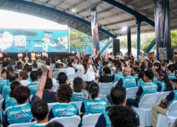 Mara Lezama inaugura en Cancún el Festival Académico Nacional de los CECyTE 2026