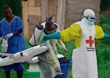 México emite alerta preventiva para viajeros por brote de ébola en África