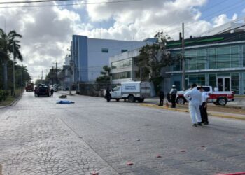 🕊️🏍️ Muere motociclista atropellado por camión en Cancún