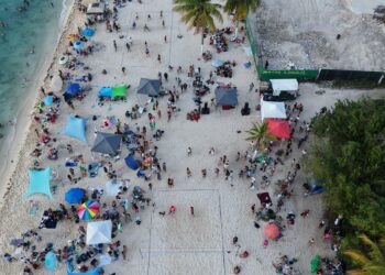 Temen entrega de playa en Cozumel a Royal Caribbean
