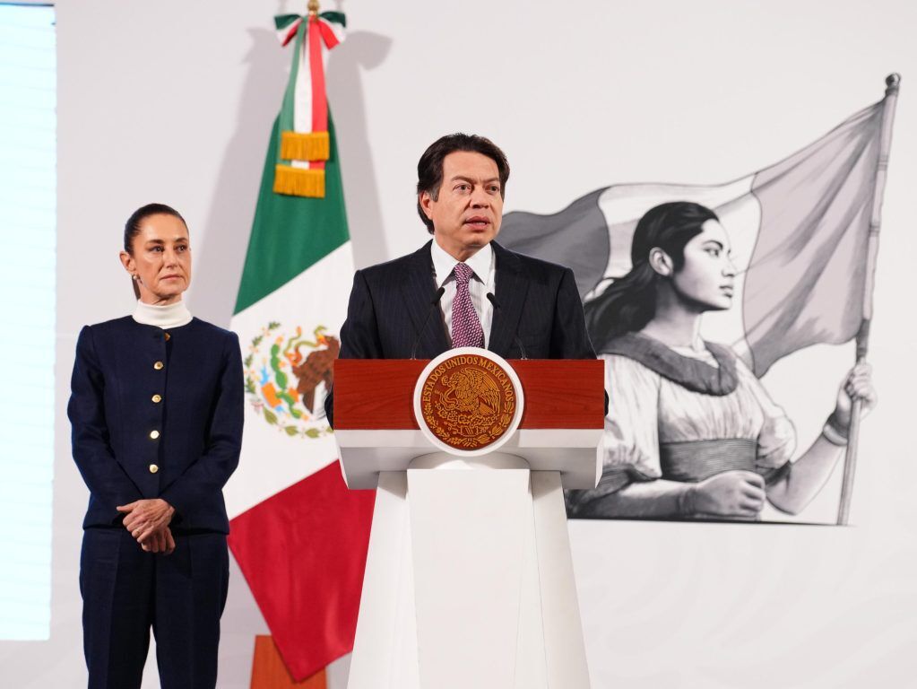 Sheinbaum plantea mantener seis semanas de vacaciones escolares, mientras Mario Delgado justifica reducción del calendario escolar 2025-2026