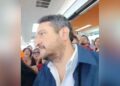 “¡Fuera Morena!”: Fuertes abucheos reciben a Andy López Beltrán al llegar a Chihuahua