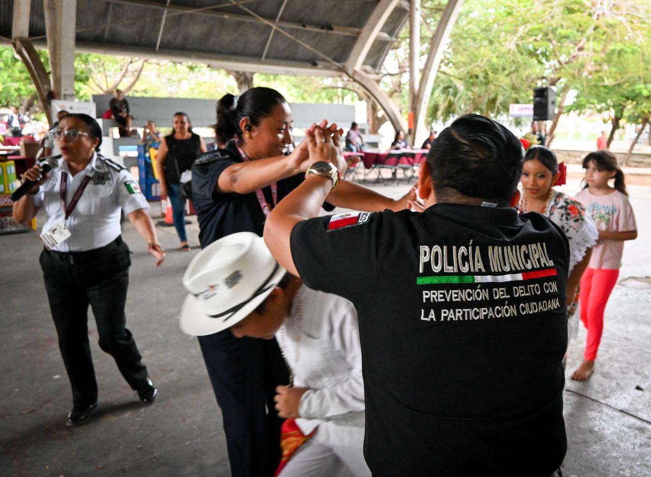 Policía Cancún realiza jornada de proximidad social