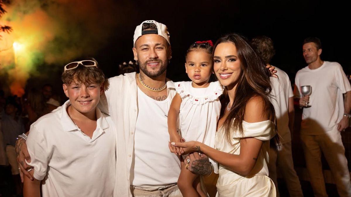 Neymar Jr. anuncia que será padre por quinta vez