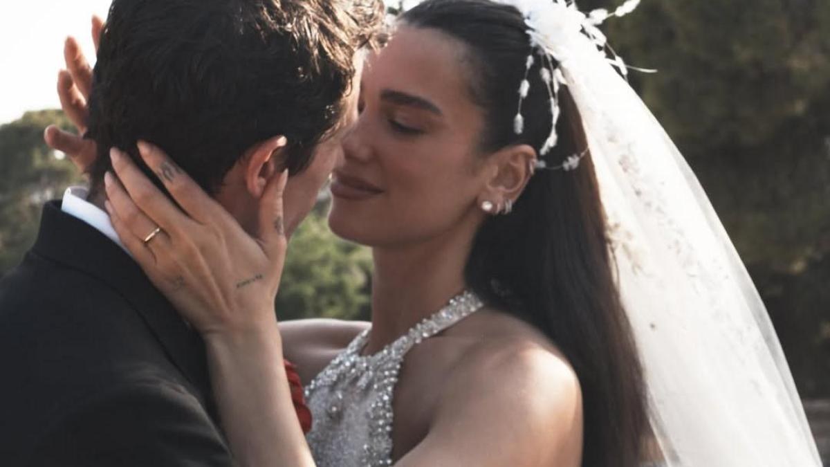 Dua Lipa comparte fotos inéditas de su boda con Callum Turner