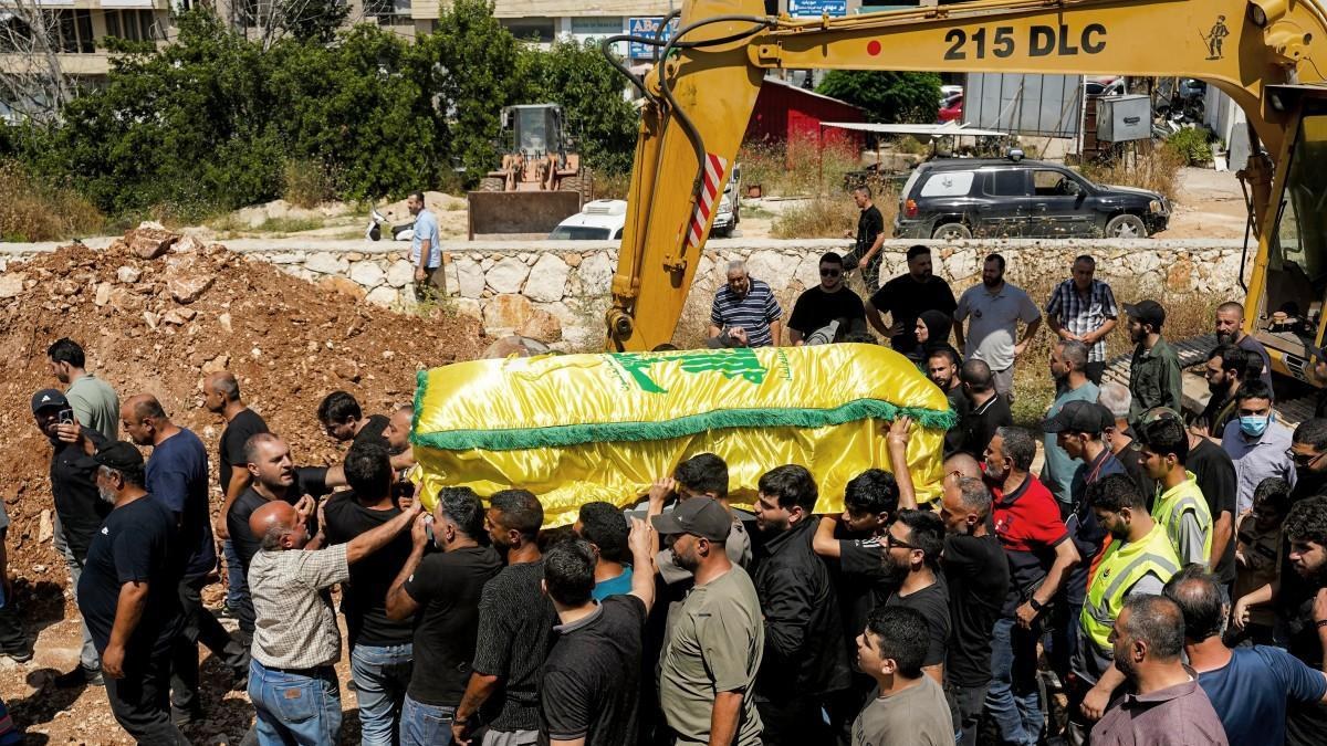 Irán declara tres días feriados por funeral de Alí Jamenei