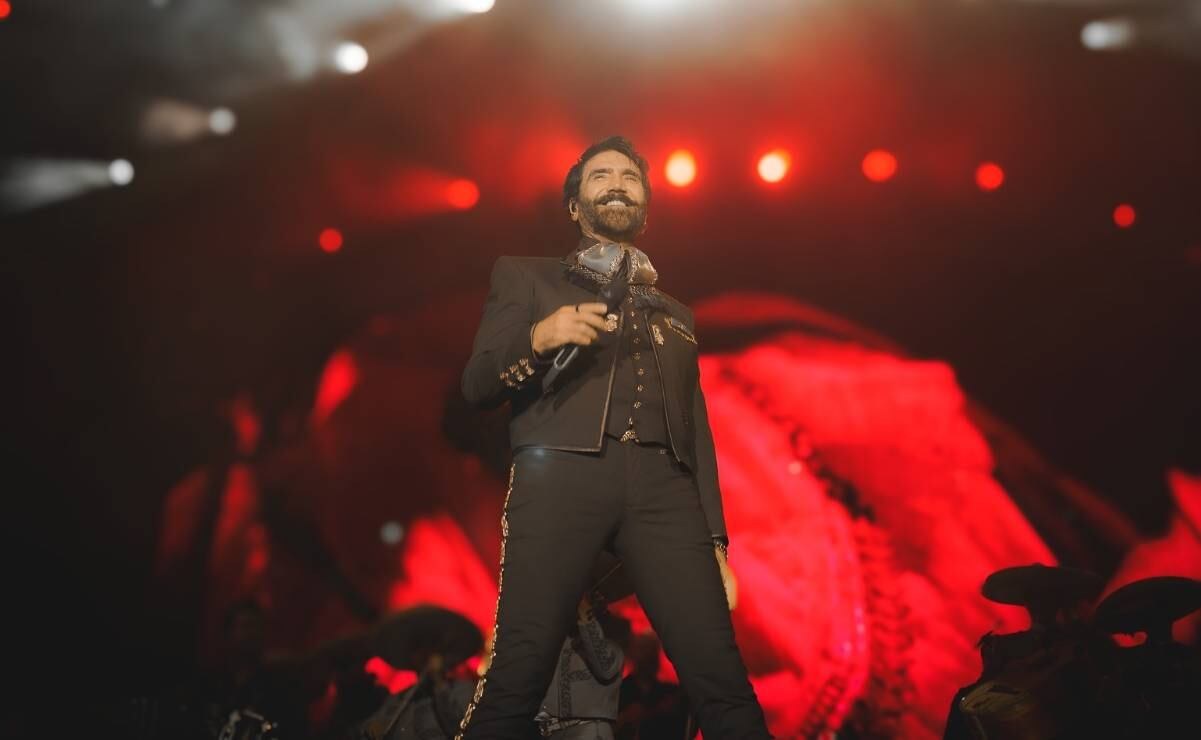 Alejandro Fernández reúne 270 mil en concierto histórico