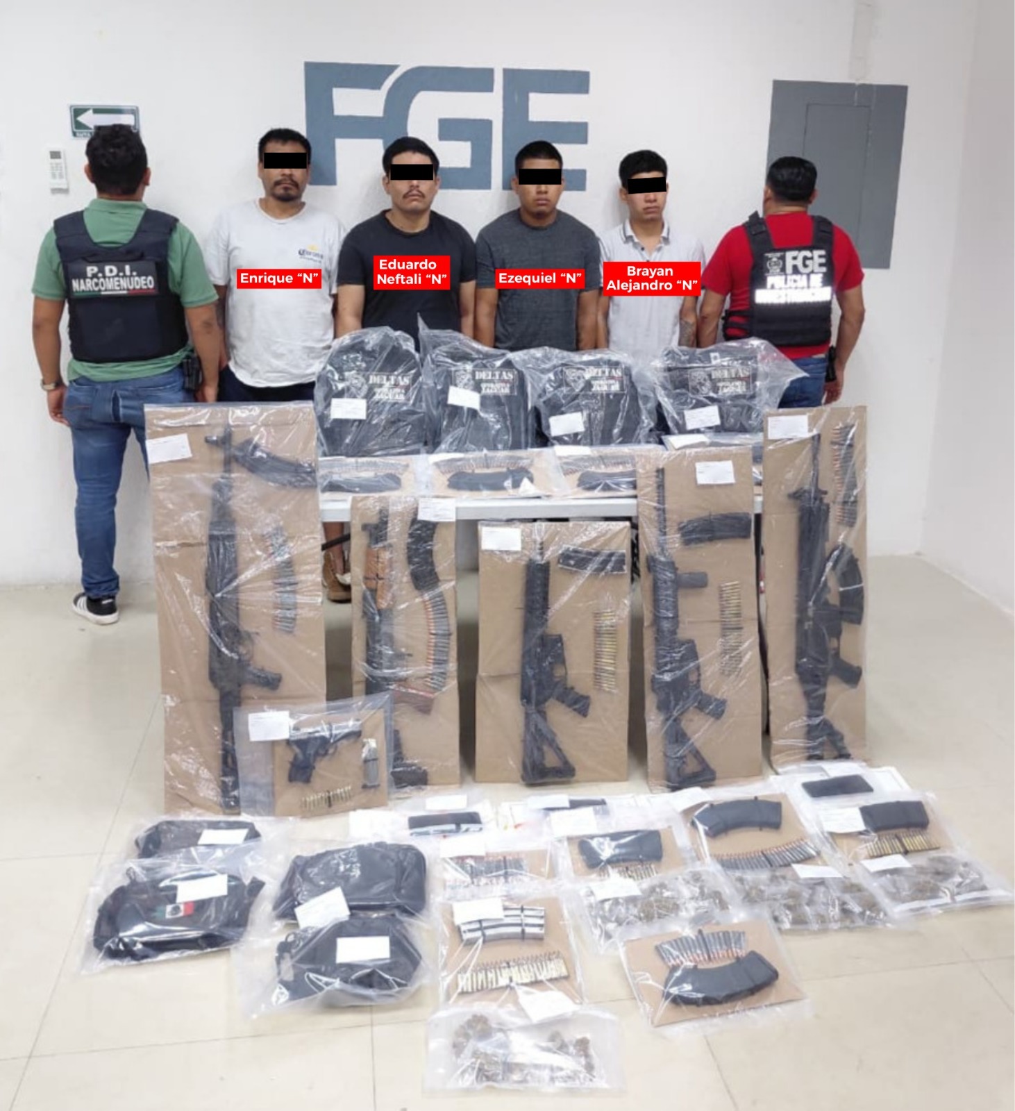 FGE Quintana Roo logra prisión preventiva a cinco por narcomenudeo