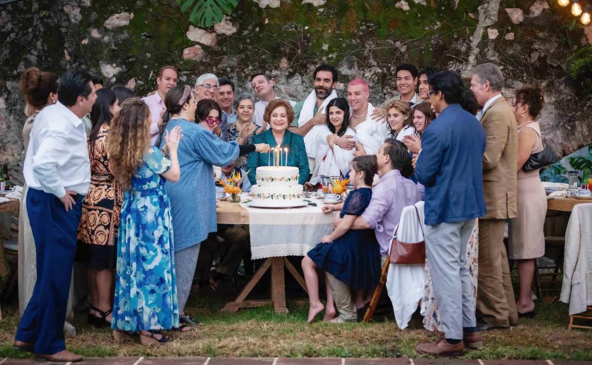Adriana Barraza aborda el Alzheimer en serie ViX
