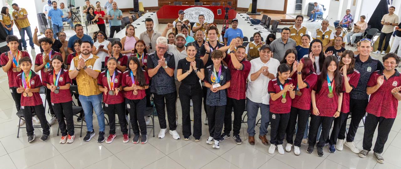 Playa del Carmen reconoce a medallistas de Olimpiada Nacional