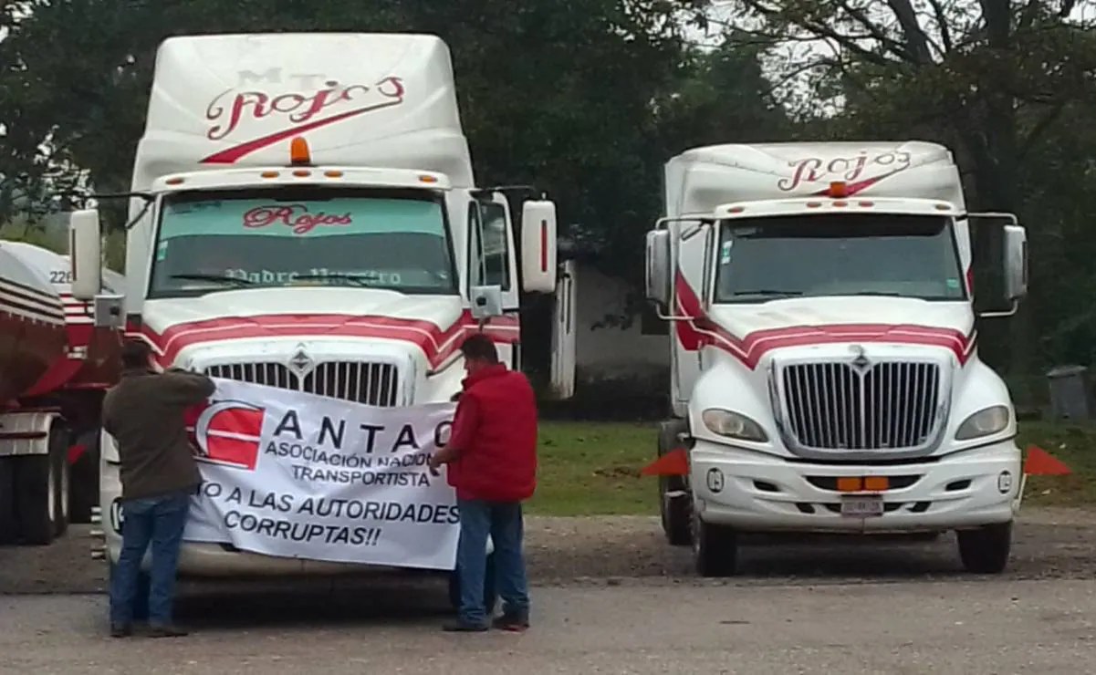 Transportistas anuncian megaparo el día del México-Chequia