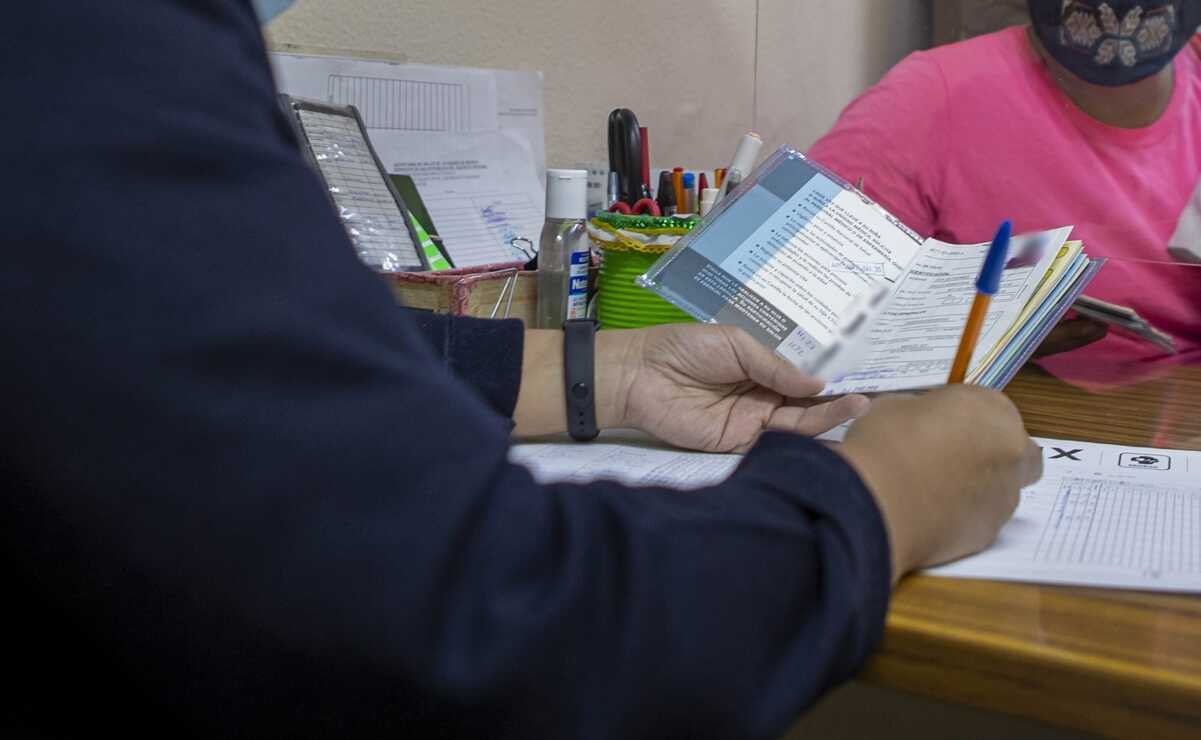 Cómo registrar a tus padres en el IMSS en 2026