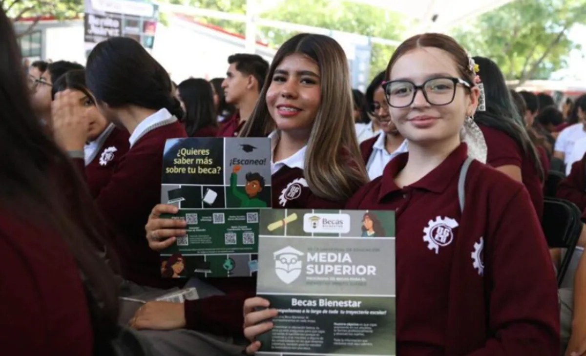 Invierten casi 24 mil mdp en Becas Bienestar hasta 2026